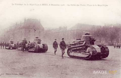 Défilé  de chars d'assaut (Metz)